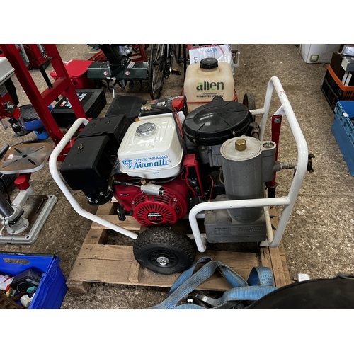 335 - new Honda screw compressor