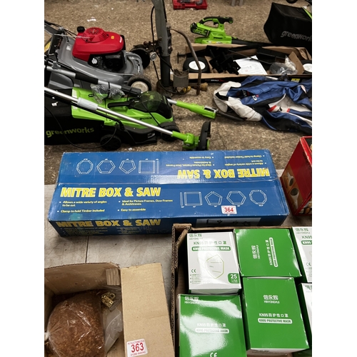 364 - mitre box + saw