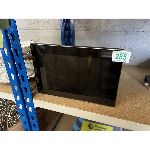 285 - digital photograph frame