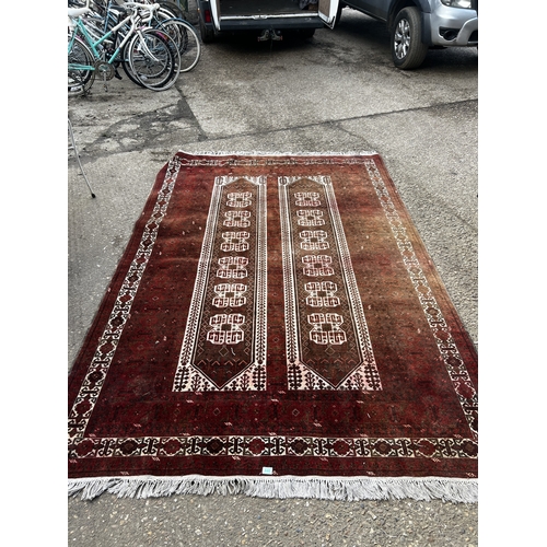 446 - large rug needs cleaning