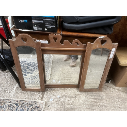 205 - triple dressing table mirror