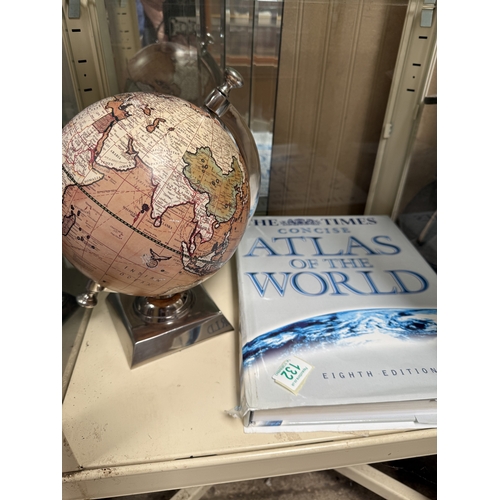 132 - (110) Times atlas + globe