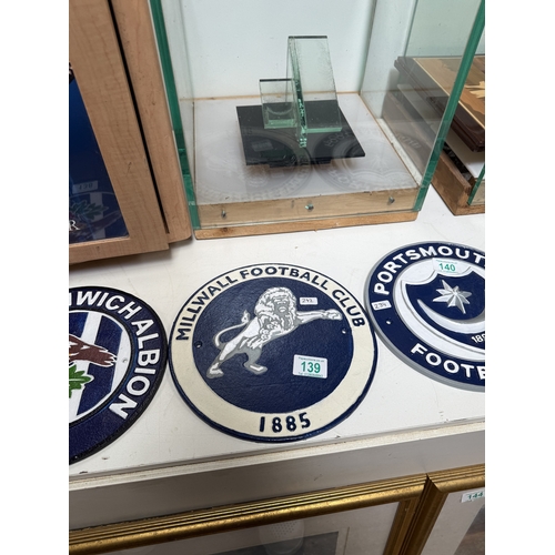 139 - Millwall sign
