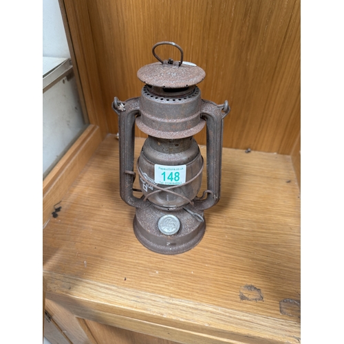 148 - (85)small tilly lamp