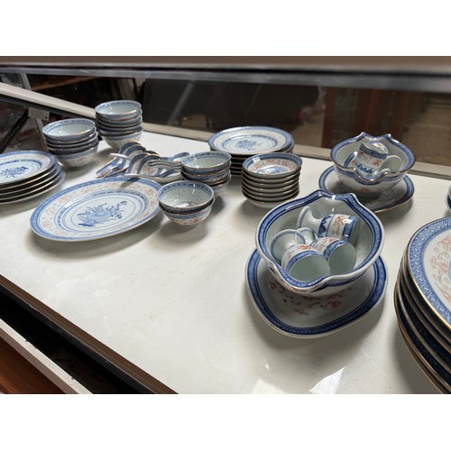 164 - x 3 cabinets of oriental china