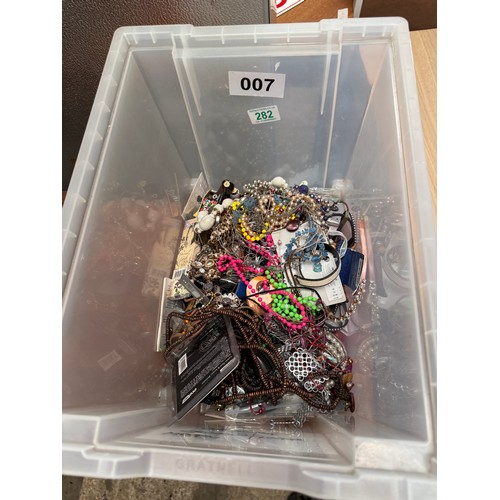 282 - costume jewellery