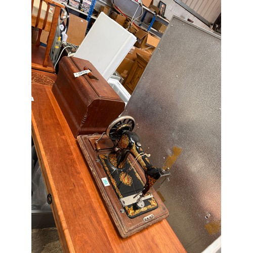 283 - Jones sewing machine