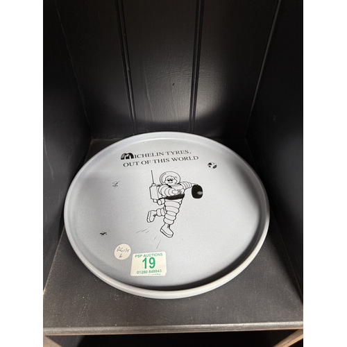 19 - Michelin plate