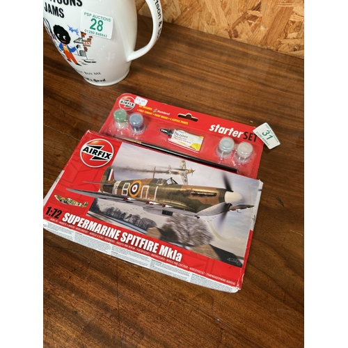 31 - Airfix Spitefire set