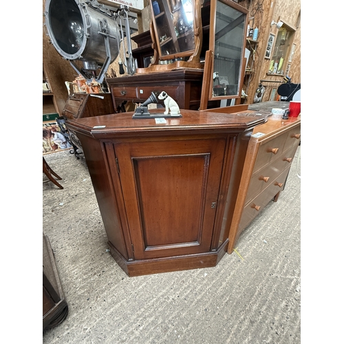 Lot 63        