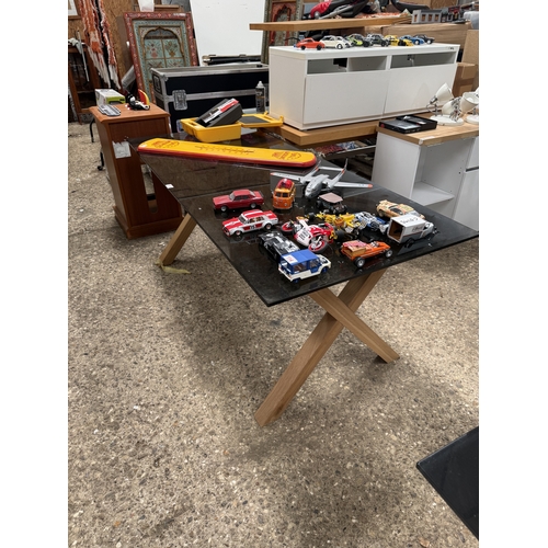 113 - glass top modern table