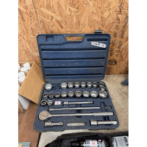 Lot 32        