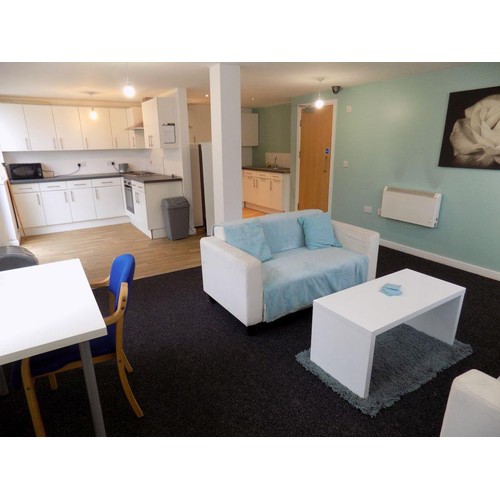 54 - Lot 54: Apartment 41 Hallgate, Salem Street, Bradford, BD1 4NNGuide Price: £10,000Freehold 1-Bed Apa... 