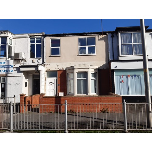 58 - Lot 58: 198 Lytham Road, Blackpool, FY1 6EUGuide Price: £80,000Long leasehold ground floor one... 
