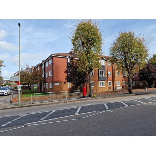 68 - LATE ENTRY - Lot 68: 13 Maynard Court, Rosefield Road, Staines-Upon-Thames, London, TW18 4QDLea... 