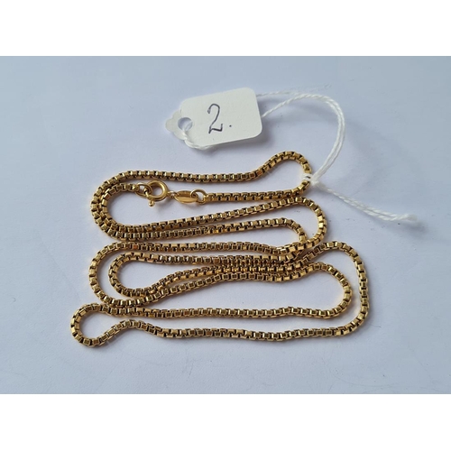 2 - A BOX LINK CHAIN IN 18CT GOLD - 19gms