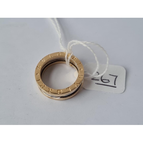 267 - A TWO COLOUR GOLD WIDE WEDDING BAND BY BULGARI IN 18CT GOLD - size N - 6.7gms
