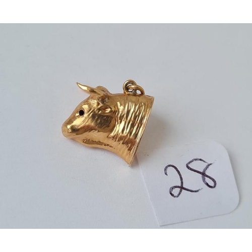 28 - A bull charm in 9ct 1.8g