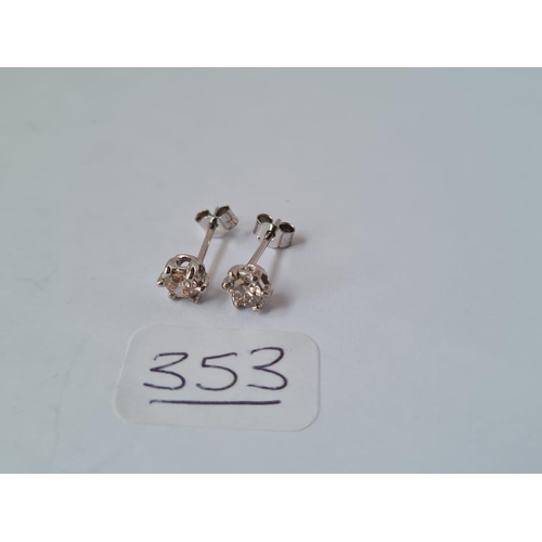Lot 353       