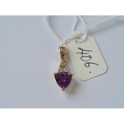 406 - An amethyst and CZ 9ct pendant 1.9g