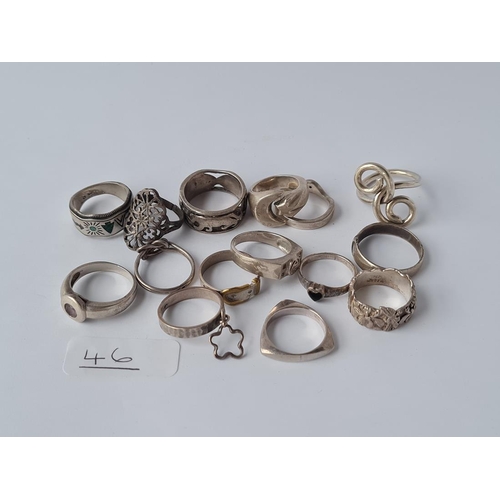 46 - Fifteen vintage silver rings - 67/4gmds