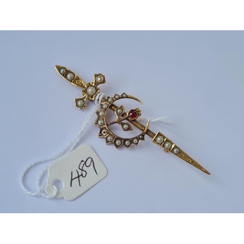 489 - A pearl & garnet set sword and crescent 9ct brooch 3.9g