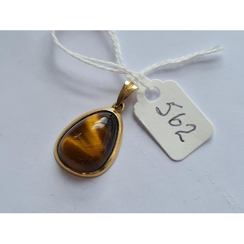 Lot 562       