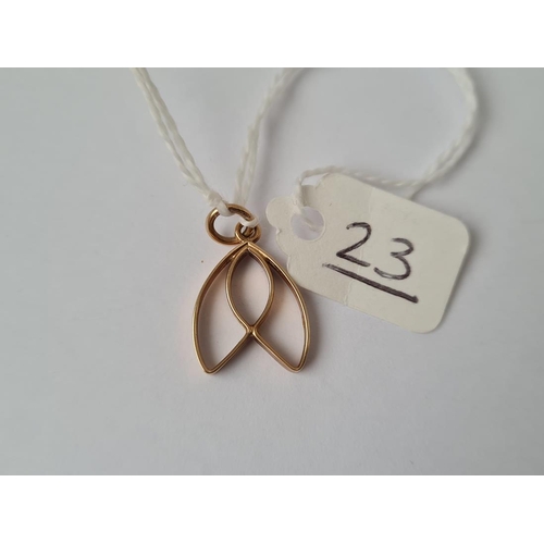 23 - A small pendant in 9ct - 1.1gms
