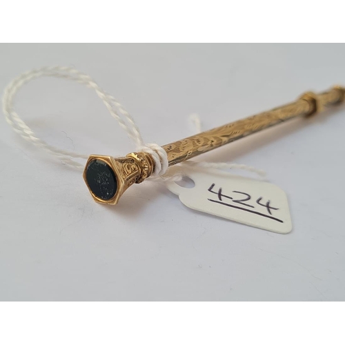 424 - A gilt telescopic propelling pencil