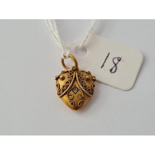 18 - A Victorian small heart pendant in 15ct gold