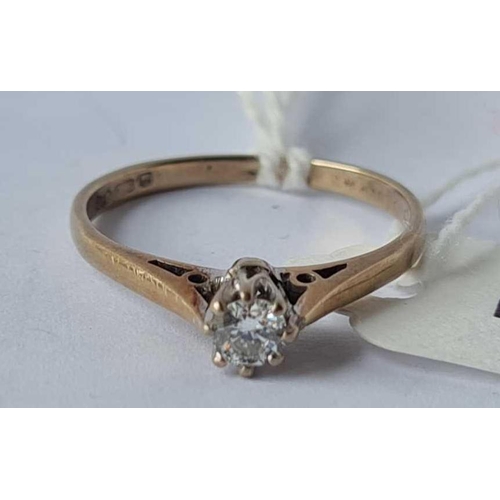 104 - A brilliant cut diamond ring (approx. 0.20ct ) boxed 18ct gold size M - 1.9gms