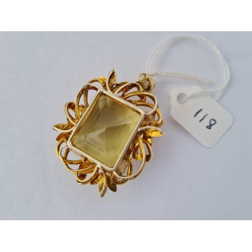 118 - A VINTAGE PENDANT SET WITH A LARGE CITRINE IN 14CT GOLD TOTAL LENGTH 45 MM - 28.6 GMS