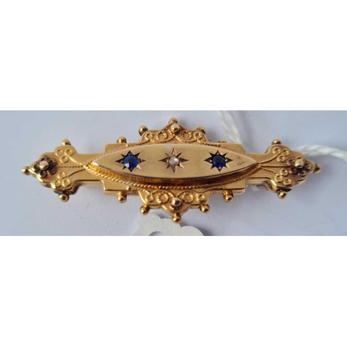 92 - A Victorian sapphire and diamond set brooch in 9ct 4.5g