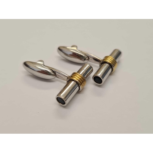 11 - A PAIR OF SUPERB TWO COLOUR GOLD TUBULAR CUFFLINKS WITH TWO LARGE SAPPHIRES TO EACH END IN 18CT GOLD... 