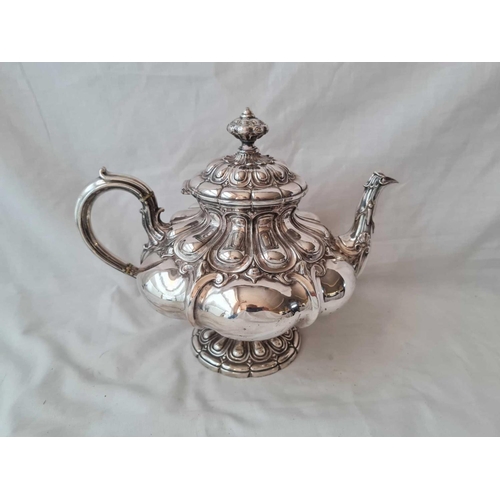 1000 - A Victorian Elkington lobed teapot