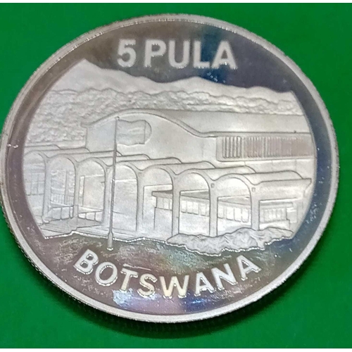 1293 - 5 Pula Botswana silver cased coin