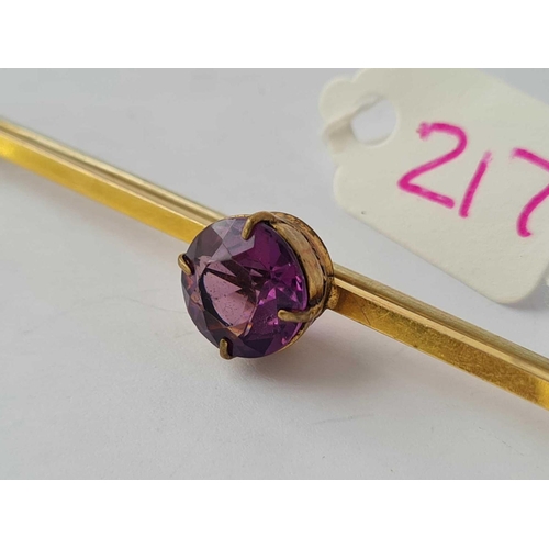 217 - A amethyst set brooch 9ct - 4.8 gms