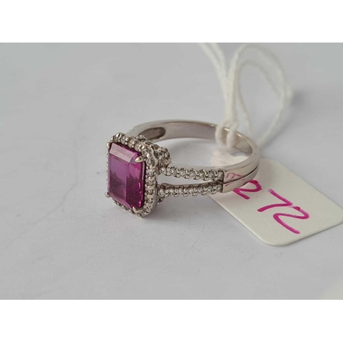 272 - A white gold pink and white stone ring 9ct size O1/2 - 4.7 gms