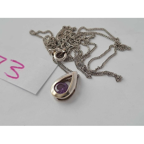 273 - A white gold amethyst pendant neck lace