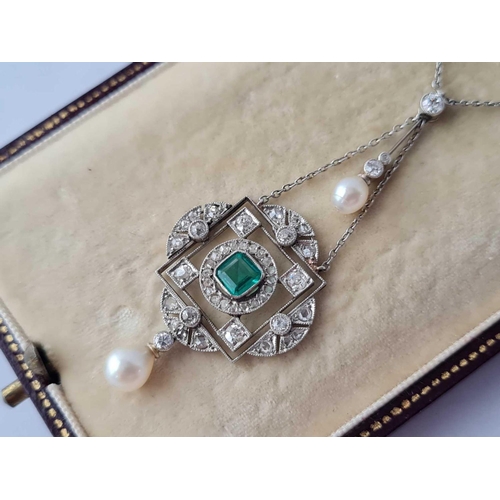 415 - ART DECO, DIAMOND EMERALD AND NATURAL PEARL SET PLATINUM PENDANT NECKLET, BOXED, COMES TOGETHER WITH... 