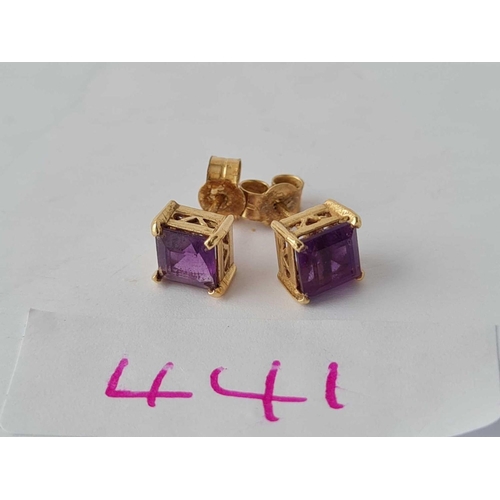 441 - A pair amethyst ear studs 9ct