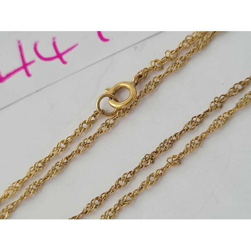 447 - A 14 inch twist link neck chain 9ct