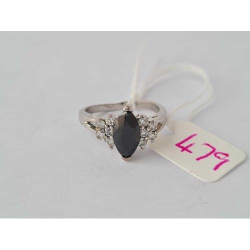 479 - A white gold black and white stone ring 10ct gold size P -3.6 gms