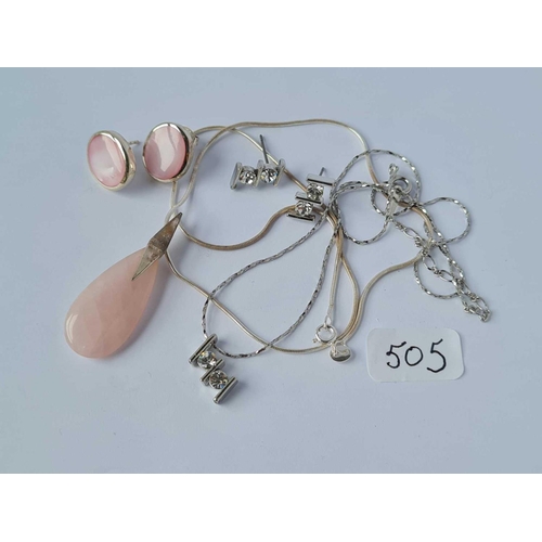 505 - A silver rose quartz neck lace etc.