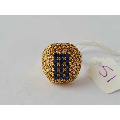 51 - A FINE HAND CRAFTED FIFTEEN STONE SAPPHIRE RING IN BASKET WEAVE DESIGN 18CT GOLD SIZE R - 8.2 GMS