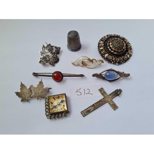 512 - Six silver brooches etc