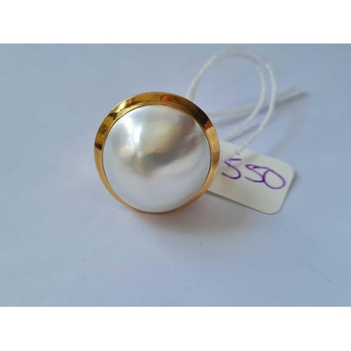 550 - A MABE PEARL RING 14CT GOLD SIZE L1/2 - 11.9 GMS