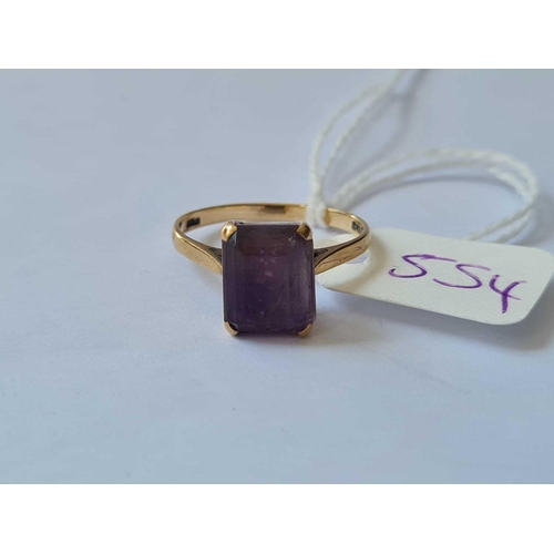 554 - A oblong stone ring 9ct size N - 2.1 gms