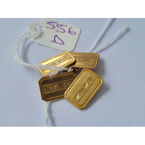 556d - A pair of cufflinks 9ct - 4 gms