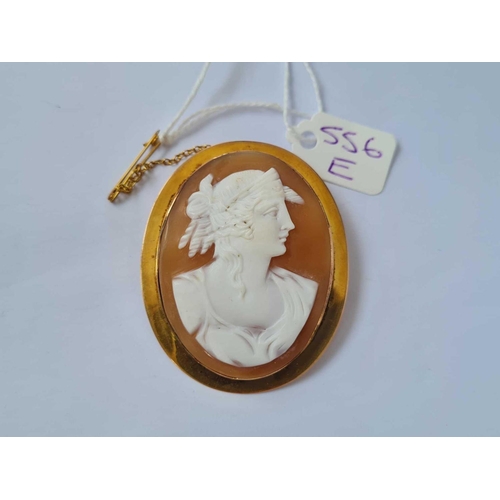 556e - A cameo brooch